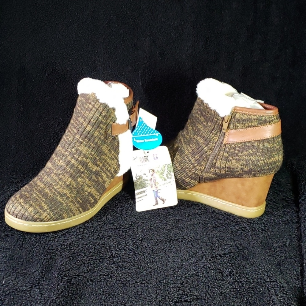 MUK LUKS